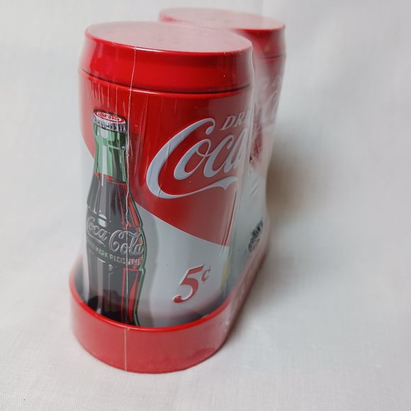 2021 Coca-Cola Salt & Pepper Shaker Set New - Picture 5 of 6